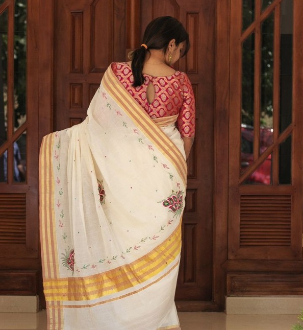 Kerala Saree with Red Blouse and Boat-neck
